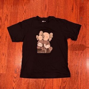 Uniqlo Black Graphic Short Sleeve Tee